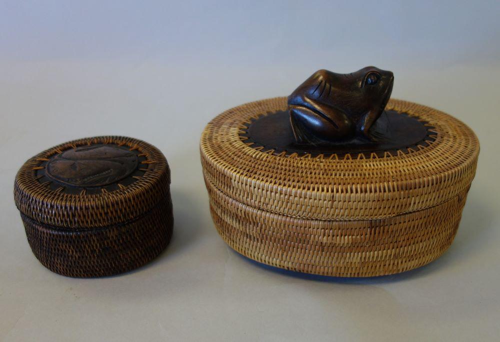 2 Woven Baskets, Frog Finial & Double Fish Carving (1 of 7)