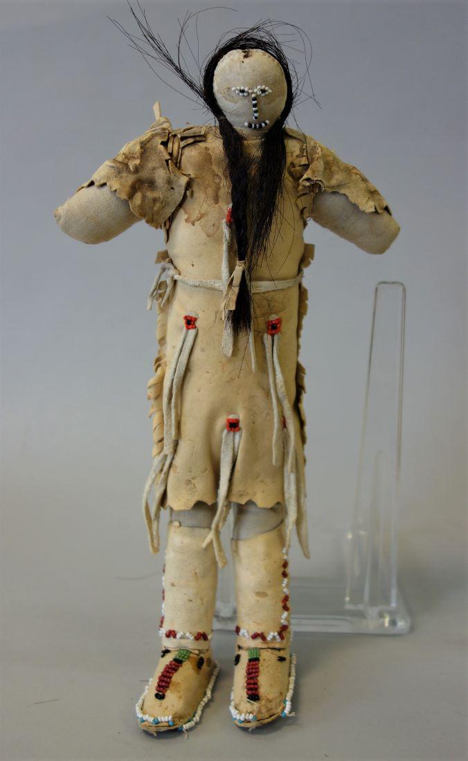 Sioux Northern Plains Female Beaded Doll (1 of 2)