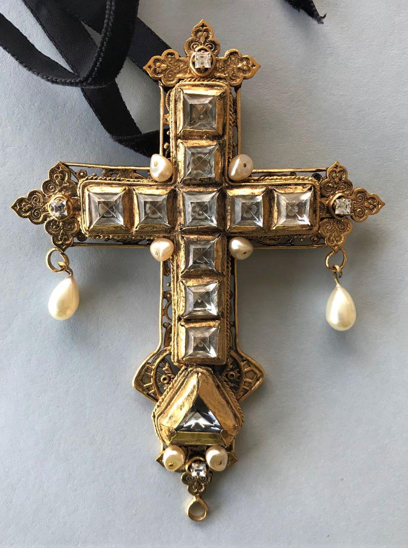 Christian Lacroix Large Sautoir Cross Pendant (1 of 3)