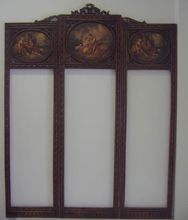 Carved Wood 3-Panel Screen w/Painted Scenes: 19thc three panel screen with painted scenes of courting couples. The wood frames are well carved with floral and leaf decoration. The center panel has a carved ribbon crest. The overall measurement: