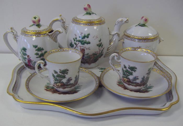 Richard Ginori Italian Porc. Breakfast Tea Set: Porcelain tea set with teapot, creamer, sugar bowl, two cups with saucers and a tray. All signed and by Richard Ginori, Made in Italy. The tray measures 11" x 9.5".
