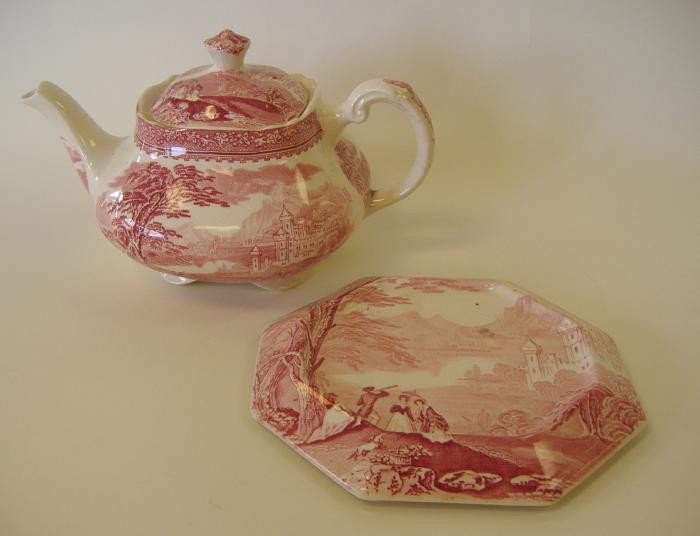 Royal Staffordshire Jenny Lind Teapot and Stand: Overall measurement, 4.5" high and 9.5" from end of spout to end of handle.