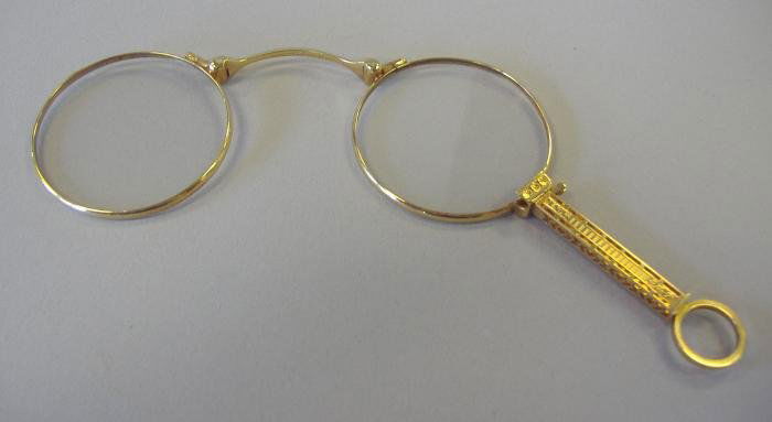 14K Gold Lorgnette Folding Eye Glasses: Stamped 14K gold. Overall weight 17 grams.