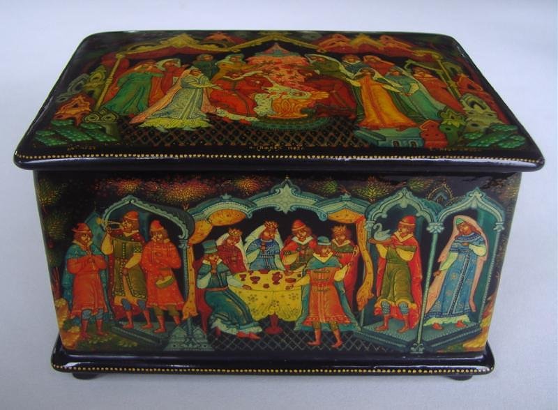 RUSSIAN Lacquer Box, Nebogatov, PALEKH SCHOOL: Russian lacquer "treasure chest" box. Palekh School. Artist signed and dated 1985. "Sleeping Beauty" by Nebogatov. Measures 4" x 3" x 2.5" high.