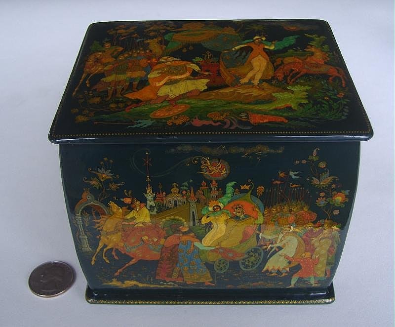 RUSSIAN Lacquer Box by R. Belousov, PALEKH SCHOOL: Russian lacquer "treasure chest" box. Palekh School. Artist signed and dated 1987. "Golden Cockerel" by Roman Belousov. Measures 4-7/8" x 3-7/8" x 4.25" high.