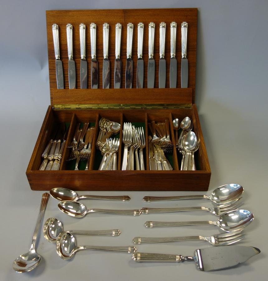 Christofle Aria Pattern Flatware for 12 + Servers: Christofle silverplate flatware for 12 in the Aria pattern. Comprised of 12 each of dinner forks, salad forks, dessert forks, fish or cocktail forks, tablespoons, sherbet spoons, dinner knives, desser