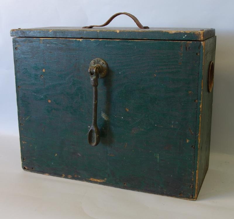 Lifeboat Gloucester Fog Horn, Wood Case: Lifeboat portable Gloucester - type fog horn. Painted wood case, metal crank. Measures 21.25" x 9" x 17" high. NOTE: will need new bellows installed.