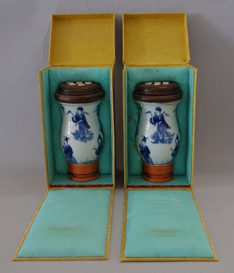 Fine Chinese Porcelain Cricket Cage (pair): A pair of very fine antique Chinese blue and white porcelain cricket cages. 18th century, either Yongzheng or Qianlong period. Unique form decorated with the 8 Immortals in underglaze blue; orange pee