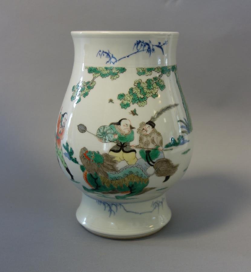 Fine Chinese Wucai Porcelain Vase (1 of 6)