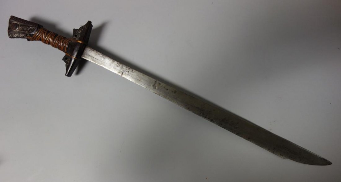 Fine 19th Century Dayak Headhunter's Mandau (1 of 2)