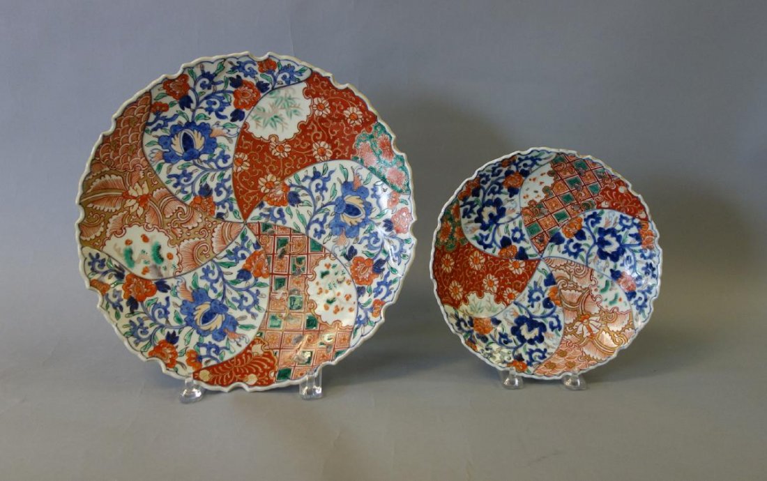 19thc Japanese Imari Charger & Plate (1 of 3)
