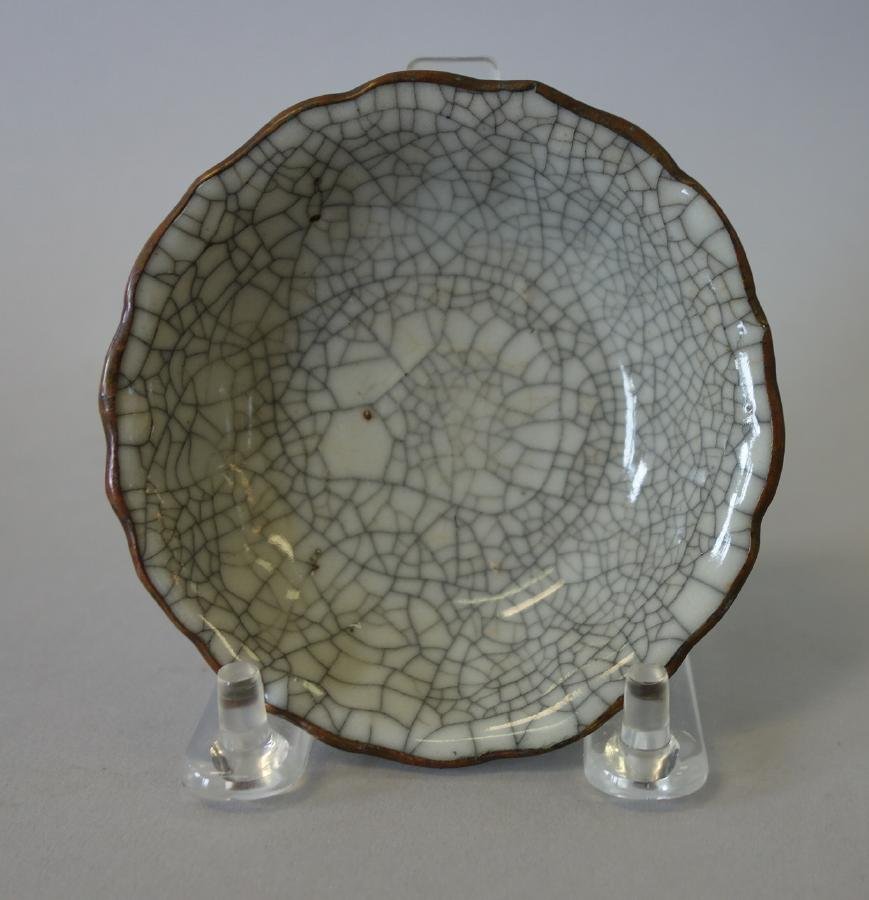 Chinese Ge Type Crackle Glaze Brush Washer Dish (1 of 4)