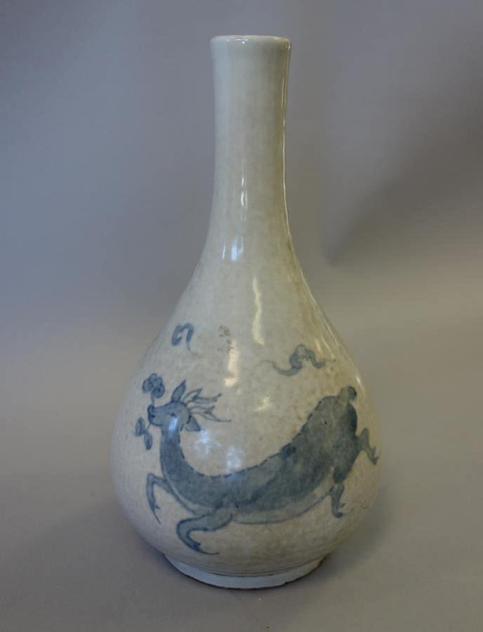 Korean Yi Dynasty Porcelain Vase (1 of 6)