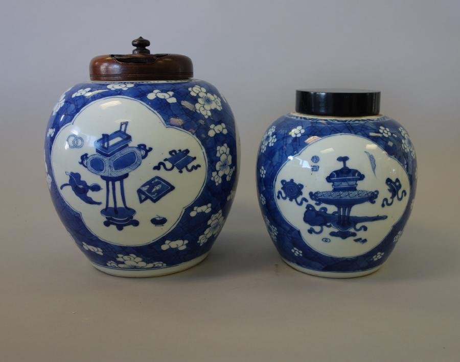 2 Chinese Blue & White Porcelain Ginger Jars (1 of 8)