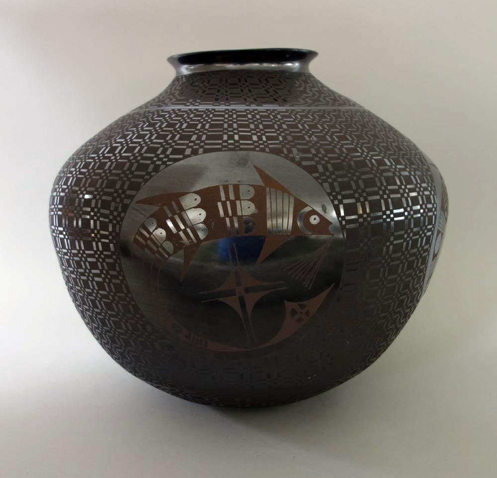 Lucia Soto, Casa Grandes Blackware & Brown Olla (1 of 4)