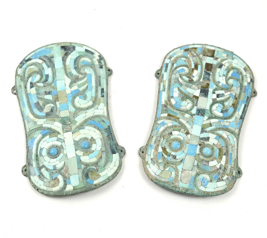 A PAIR OF ASIAN TURQUOISE-INLAID BRONZE FITTINGS (1 of 4)