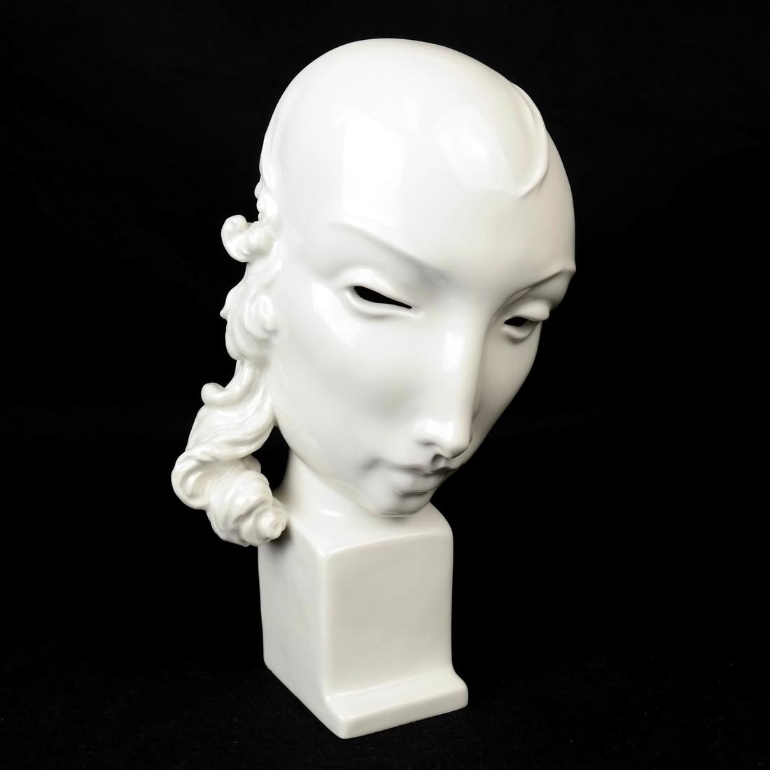 KPM Porcelain Female Face Sculpture (1 of 7)
