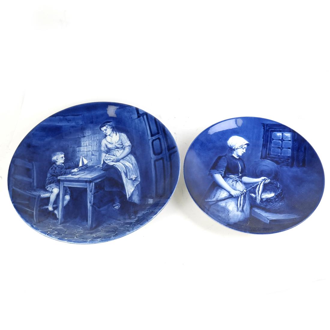 Two Delft Chargers with Portraits (1 of 8)