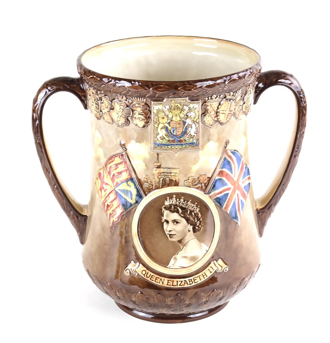 Royal Doulton Commemorative Cup (1 of 9)