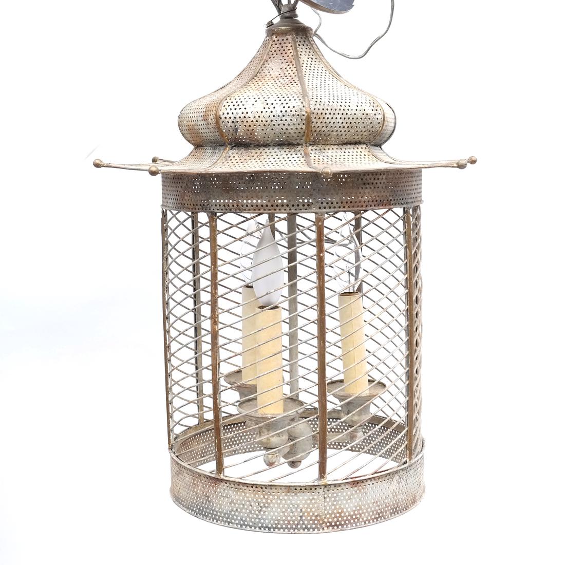 Pagoda-Form Lantern (1 of 5)