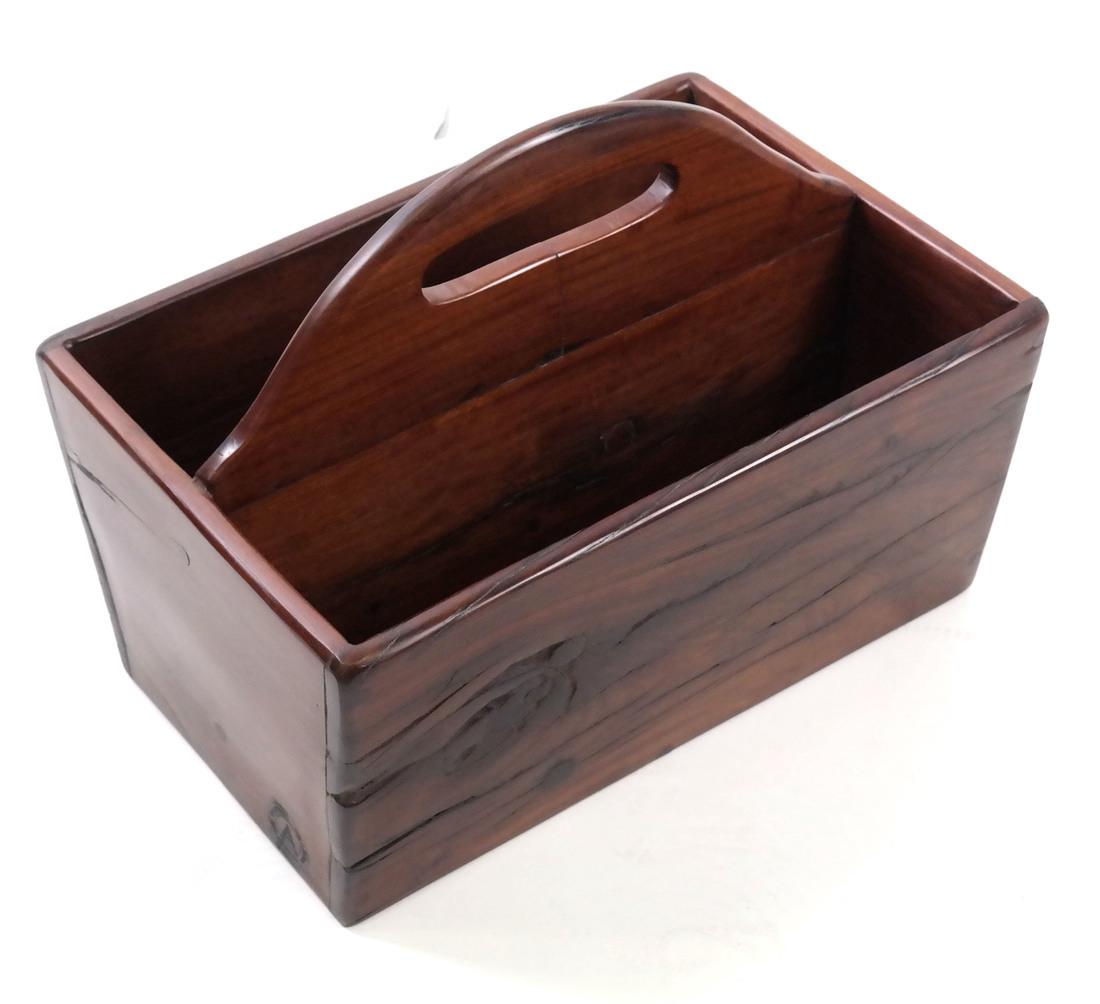 Contemporary Magazine Stand (1 of 4)