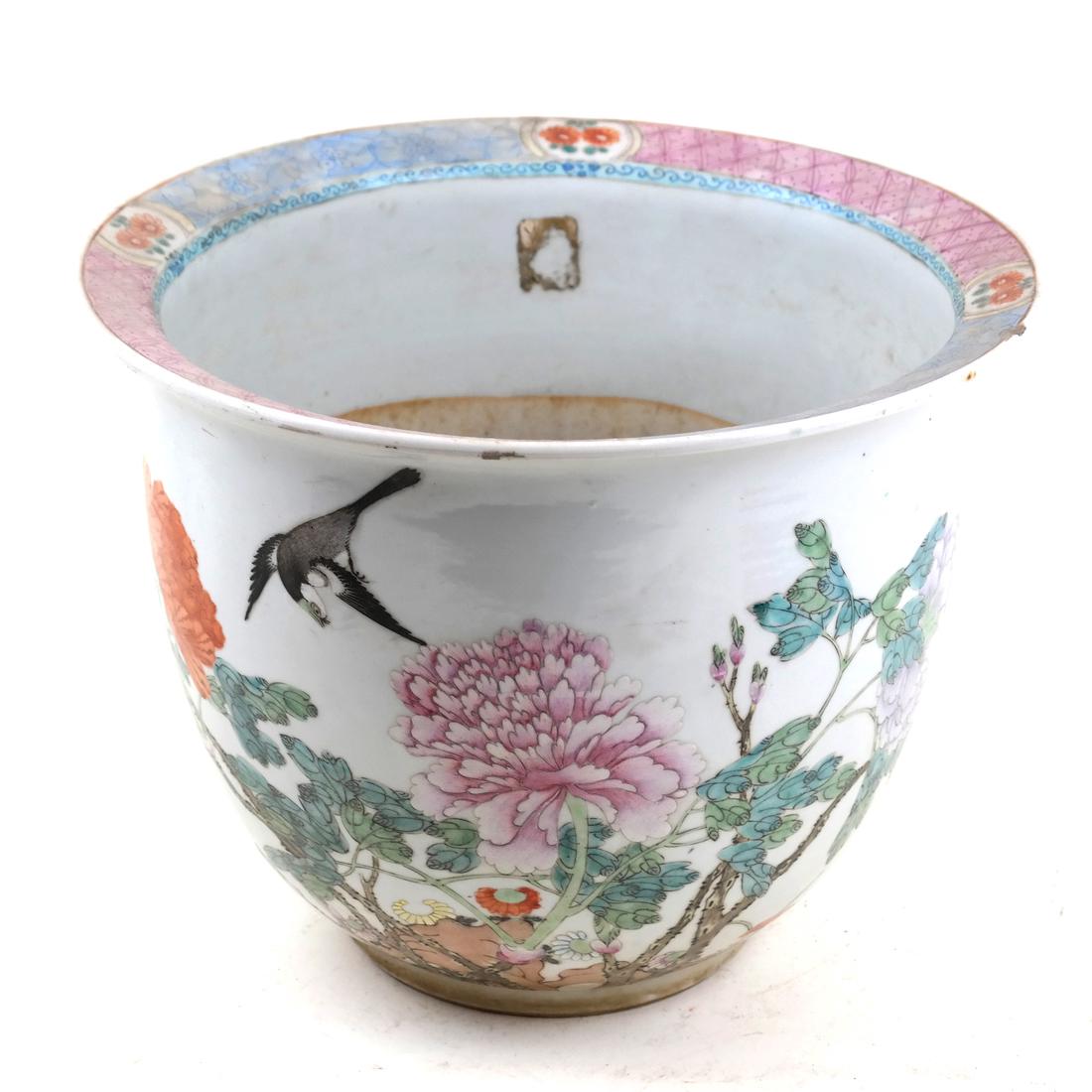 Chinese Porcelain Pot (1 of 9)