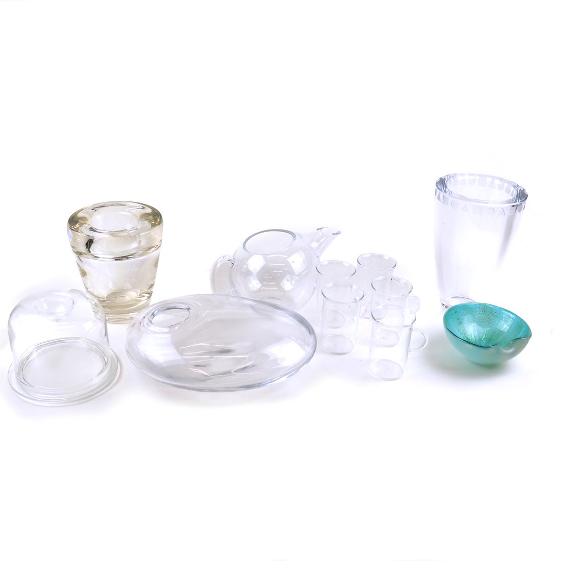 Modern Studio & Designer Glass Articles (1 of 8)