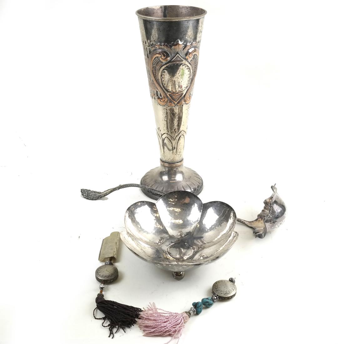 Five Miscellaneous Silver-Plated Items (1 of 5)