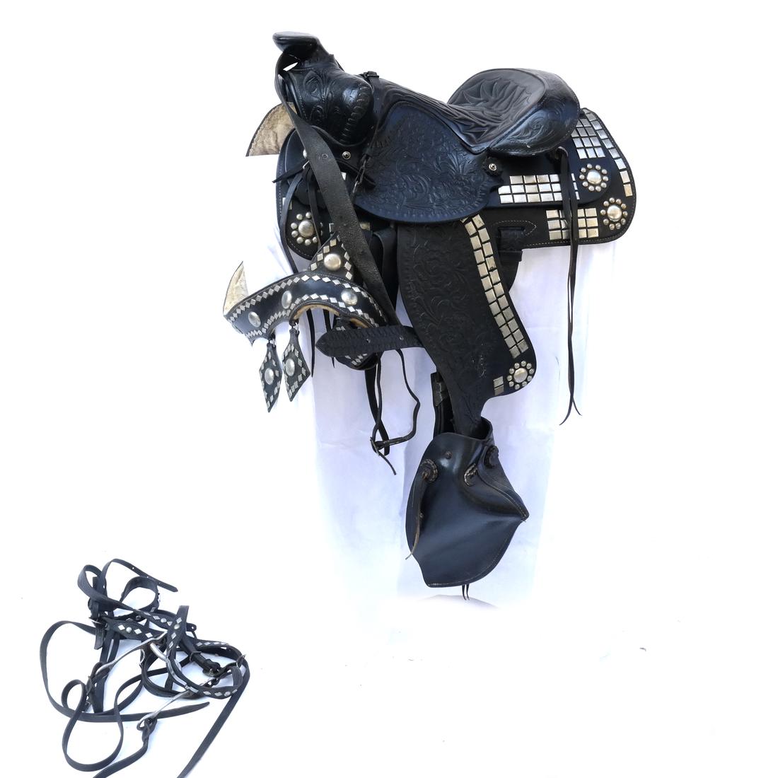 Big Horn Full-Studded And Tooled Leather Parade Saddle (1 of 10)