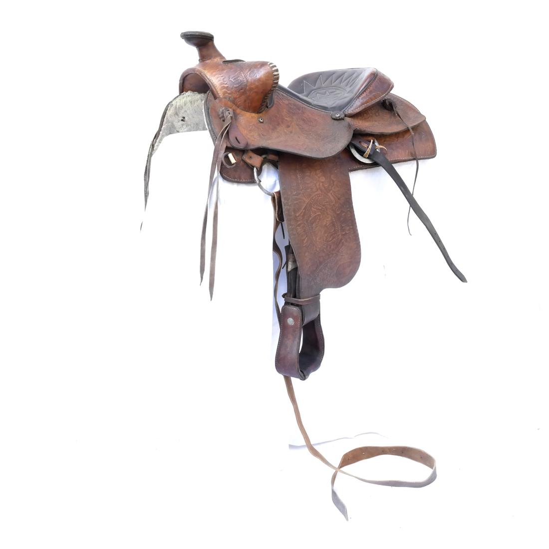 "The American" Tooled Leather Show / Reining Saddle (1 of 8)