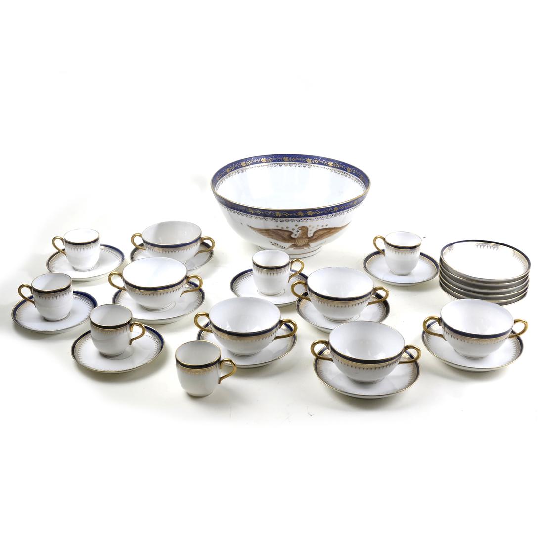 Assorted Limoges, Dinnerware. 30 pieces (1 of 9)