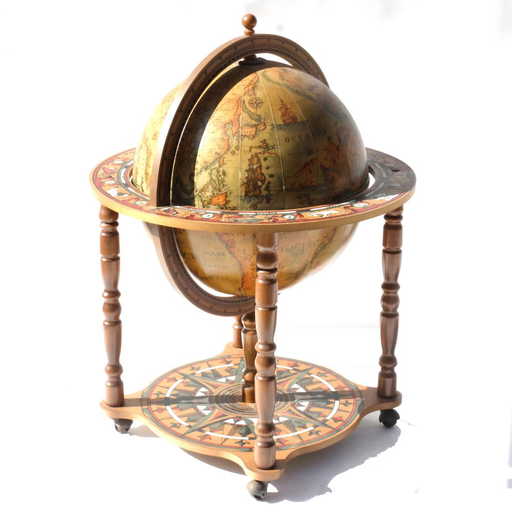 Decorative Vintage Terrestrial Globe Bar