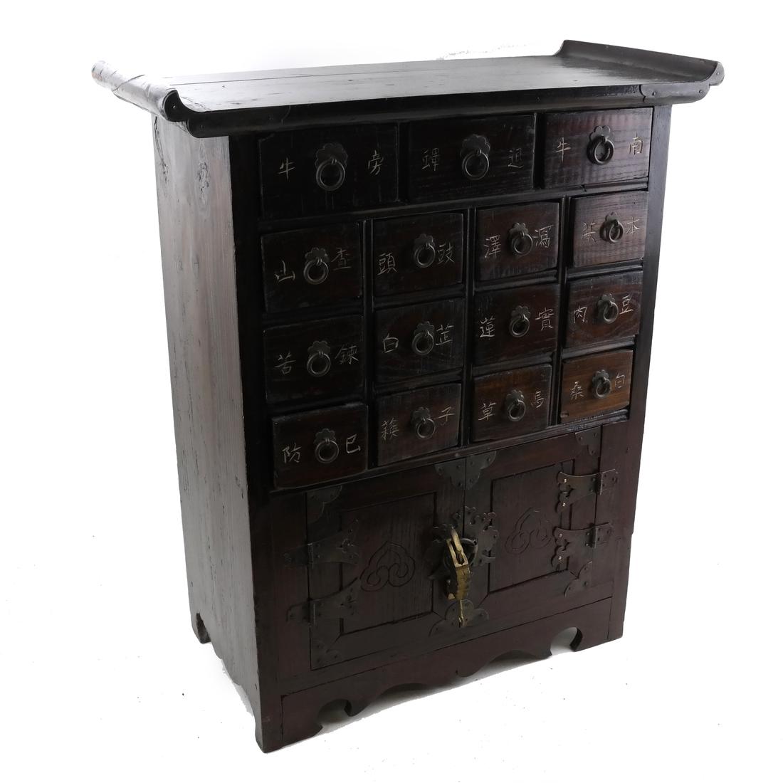 Chinese Apothecary / Spice Cabinet (1 of 6)