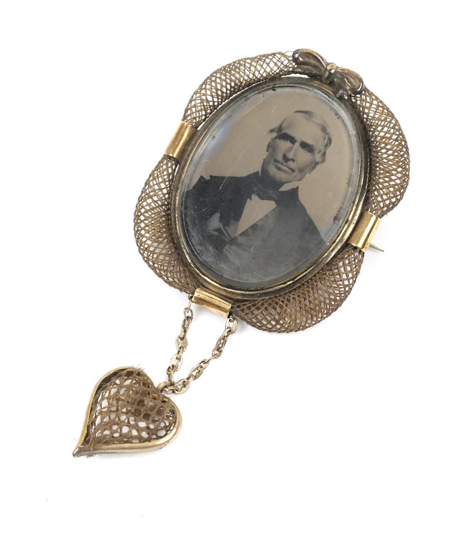 Early Wire Framed Daguerreotype Possibly Gold Framed (1 of 4)