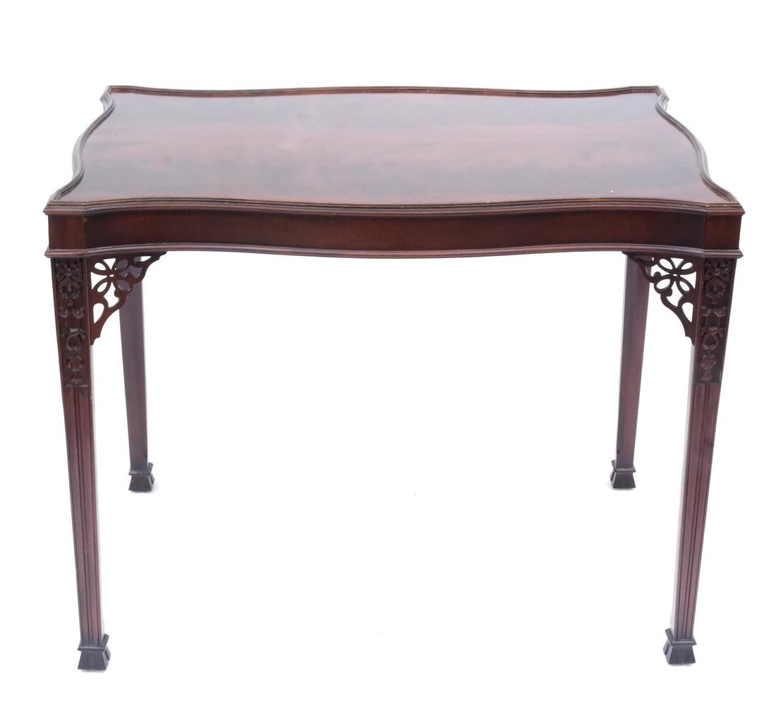 Georgian-Style Side Table (1 of 7)