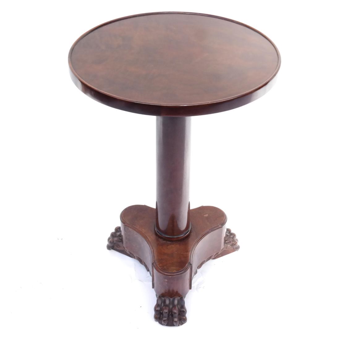Regency-Style Table by Mariheim, Weitz Texas (1 of 7)