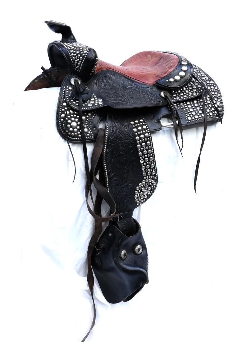 Full-Studded Two-Tone Parade Saddle and Others (1 of 10)
