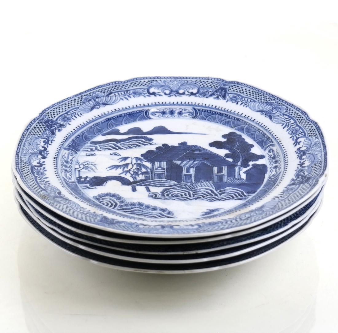 Five Chinese Export Blue and White Dishes (1 of 6)