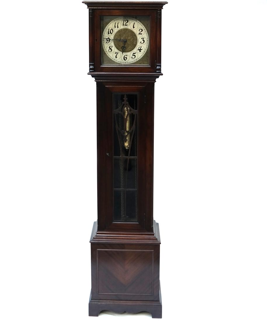 Mahogany Case Grandfather Clock (1 of 10)