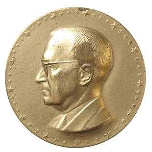 HARRY S. TRUMAN INAUGURAL MEDAL 1949: Bronze, 51mm. By Carl Paul Jennewein. HST 1949-3. Obv Bust l. in business suit. Rev Standing Liberty with laurel branch, silhouettes of citizens in 1940’s dress. Tan-gold U.S. Mint patina shows