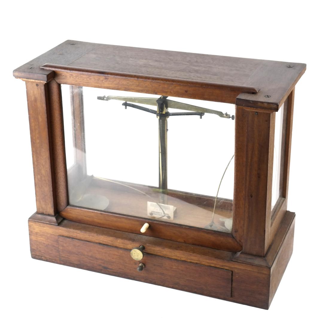 Antique Cased Scale by Beckers & Sons, Rotterdam (1 of 4)