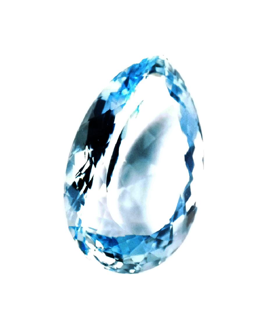 Large Aquamarine Gemstone (1 of 3)