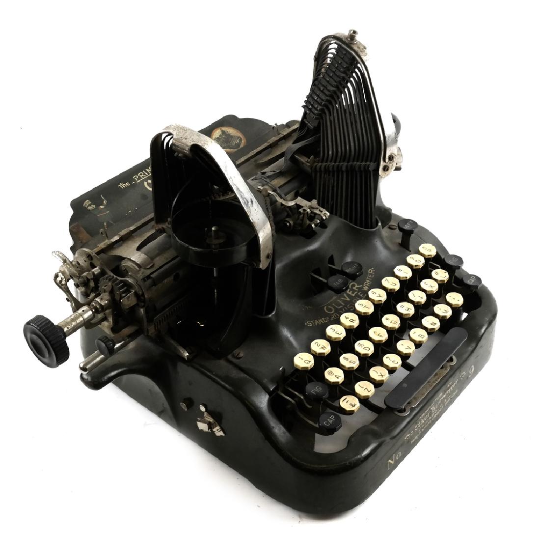 Oliver No. 9 Typewriter (1 of 5)