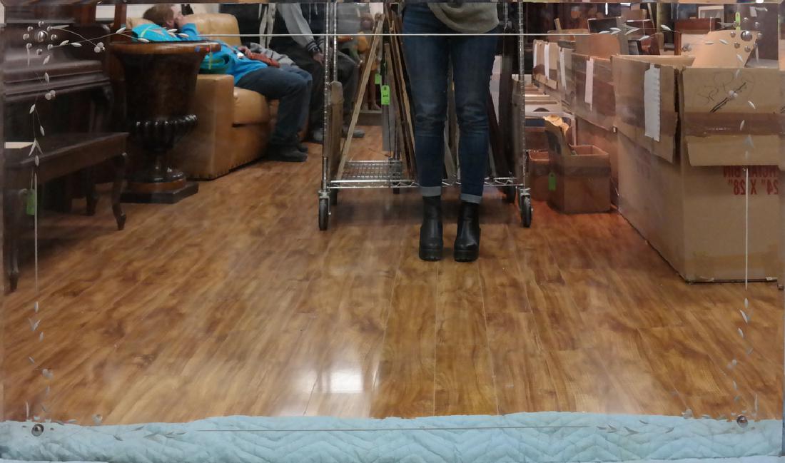 Modern Venetian-Style Glass Mirror (1 of 3)