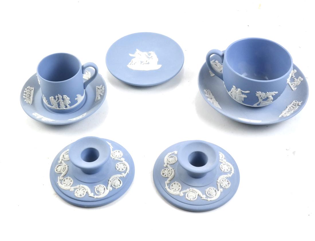 Wedgwood Pottery: 7 Table Articles (1 of 6)