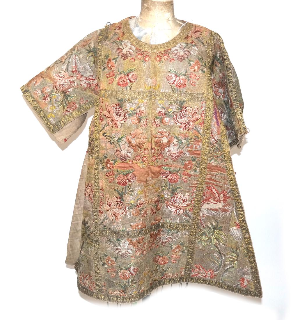 Liturgical Vestment, Chasuble (1 of 6)