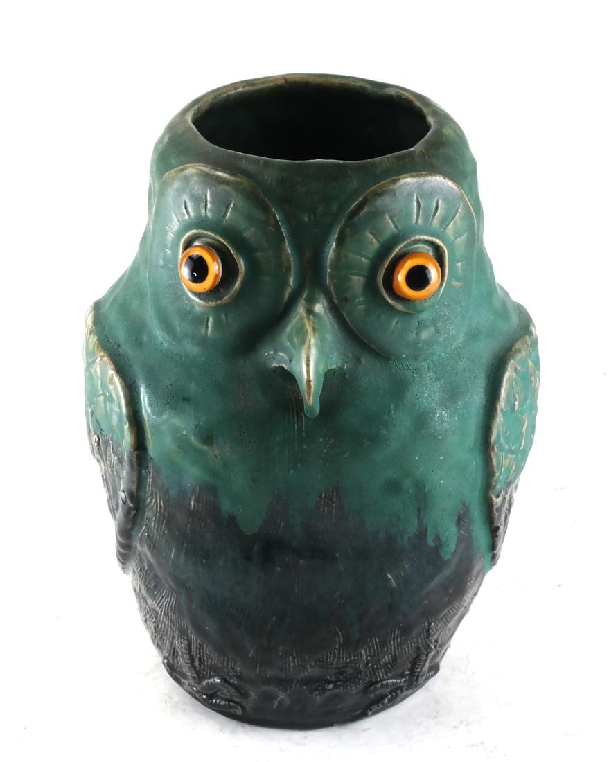 Unusual Pottery Vase, Owl (1 of 5)