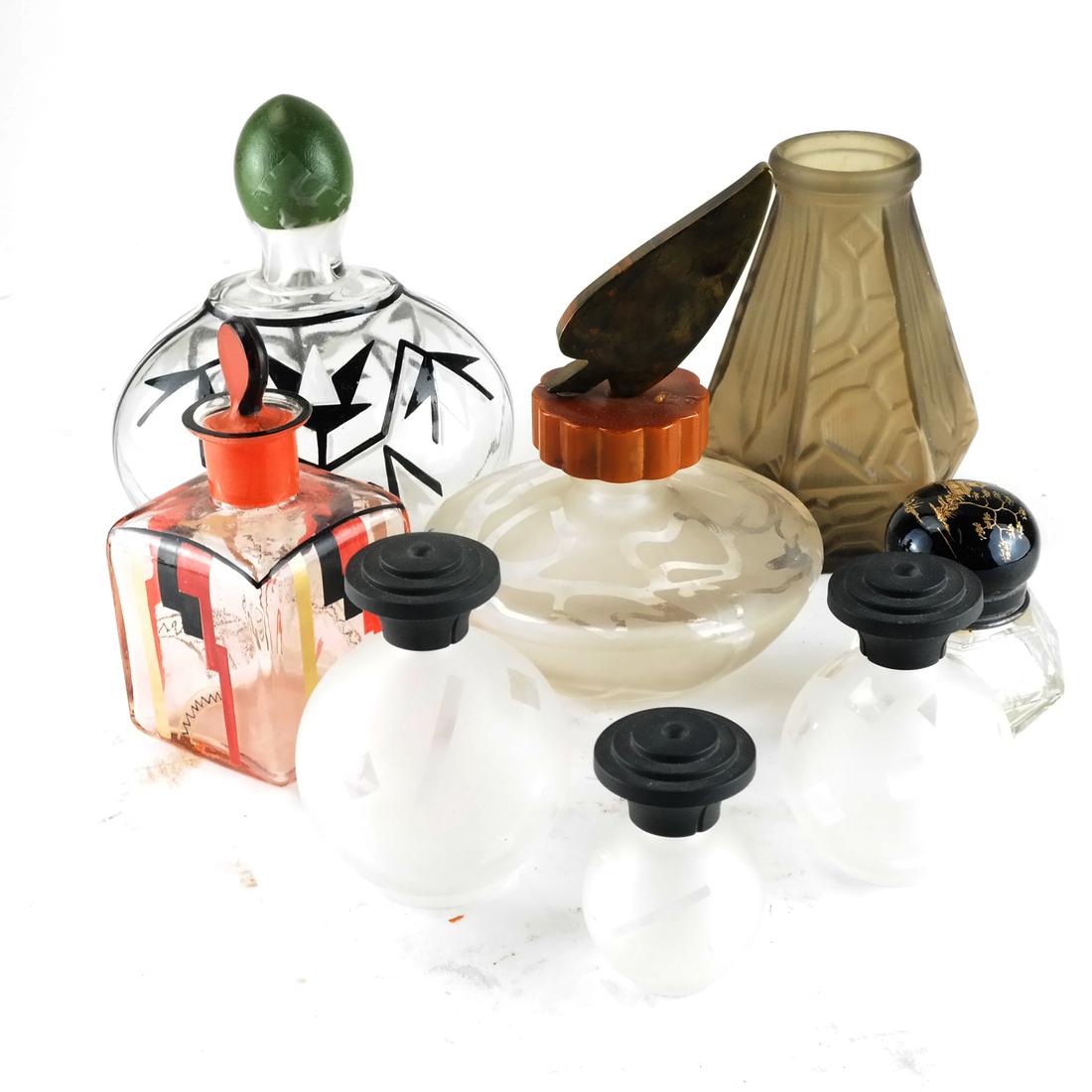 Lot of 8 Glass Scent Bottles and a Vase (1 of 5)