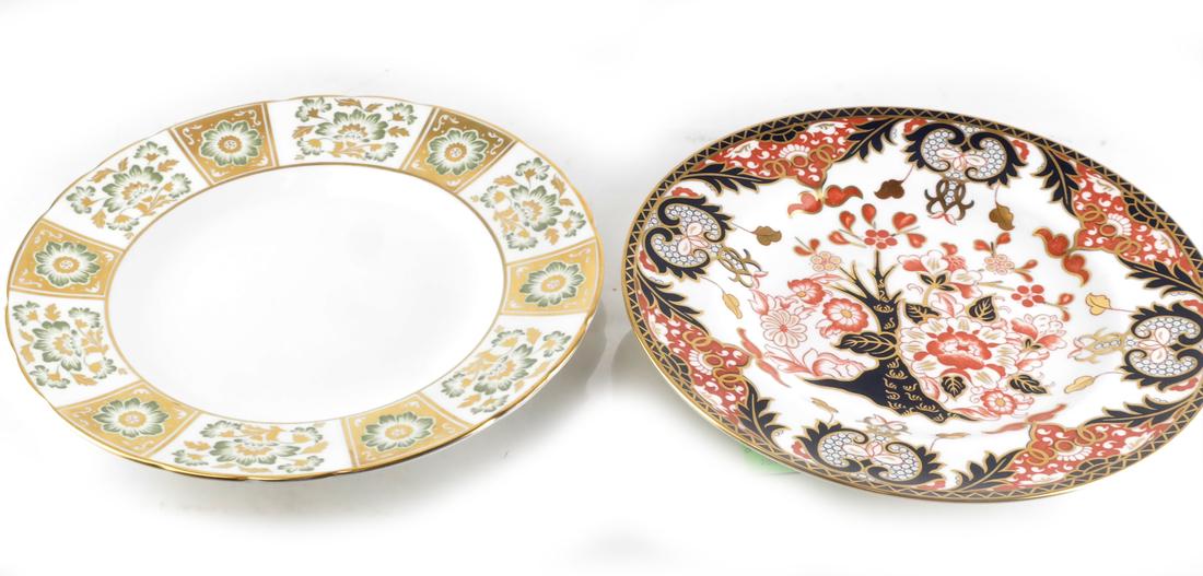 (2) Royal Crown Derby Cabinet Plates (1 of 5)