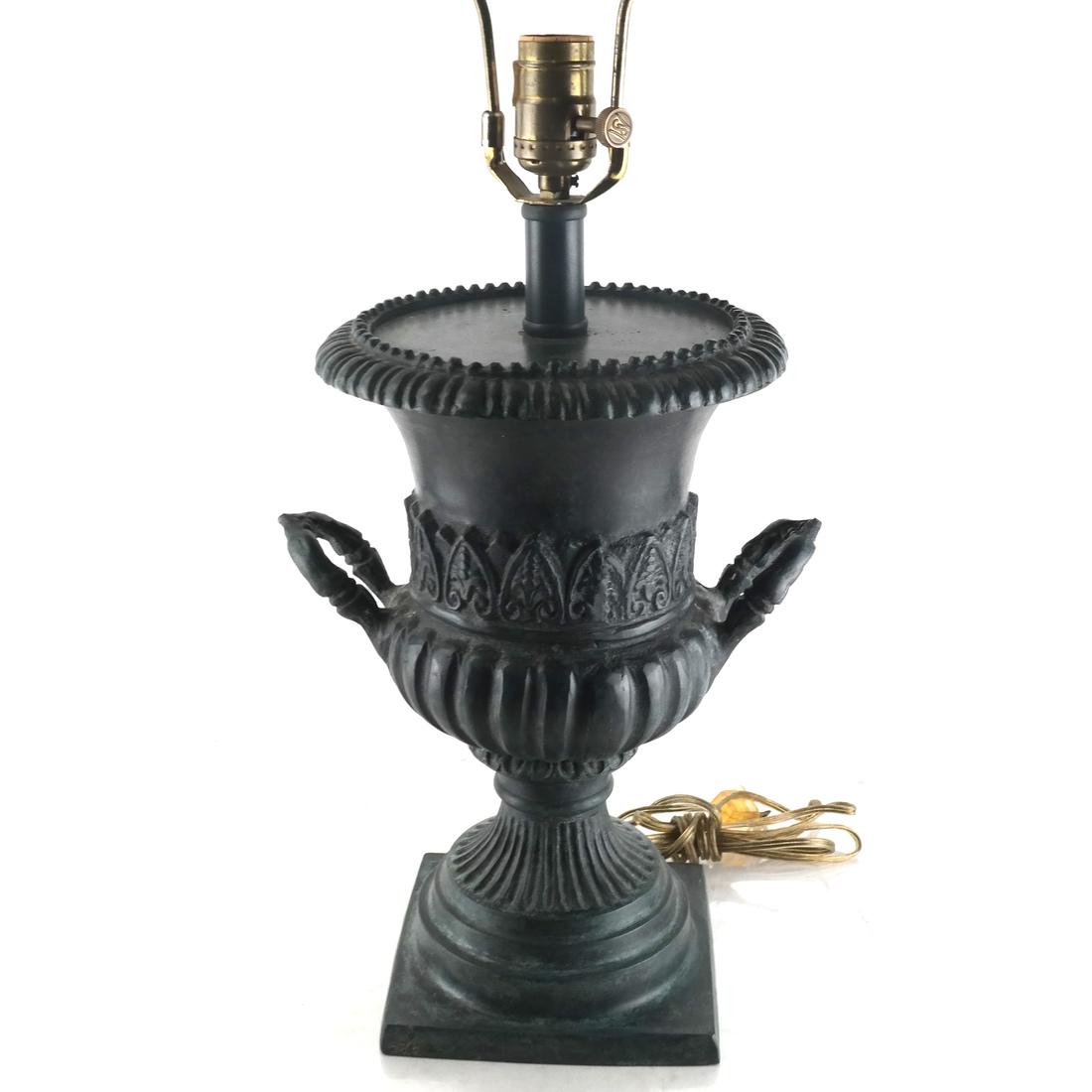Neoclassical-Style Art Bronze Table Lamp (1 of 5)